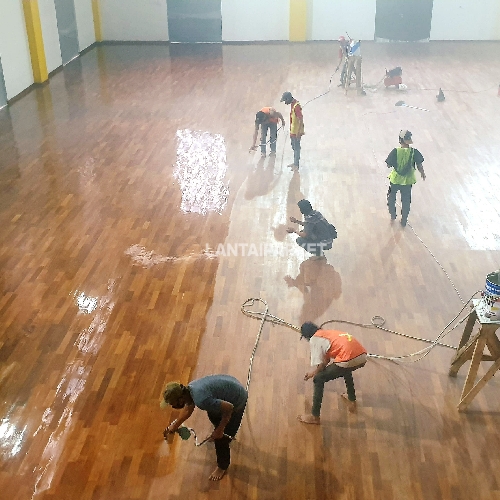 Lantai Parket di Mojokerto
