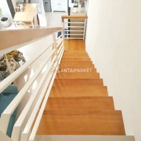 Papan Tangga Jati di Mojokerto