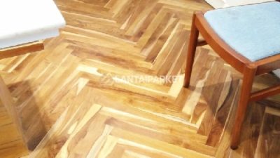 Cara Pasang lantai kayu Selemadeg, Tabanan, Bali