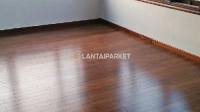 Cara Pasang lantai kayu Selemadeg Barat, Tabanan, Bali