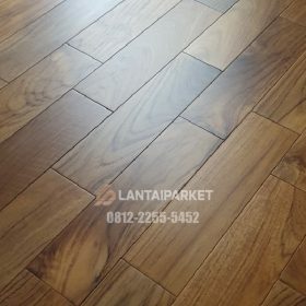 Lantai Parket Kayu Oak vs Jati: Mana Pilihan Terbaik? 2026 9 Lantai Parket Indonesia 45