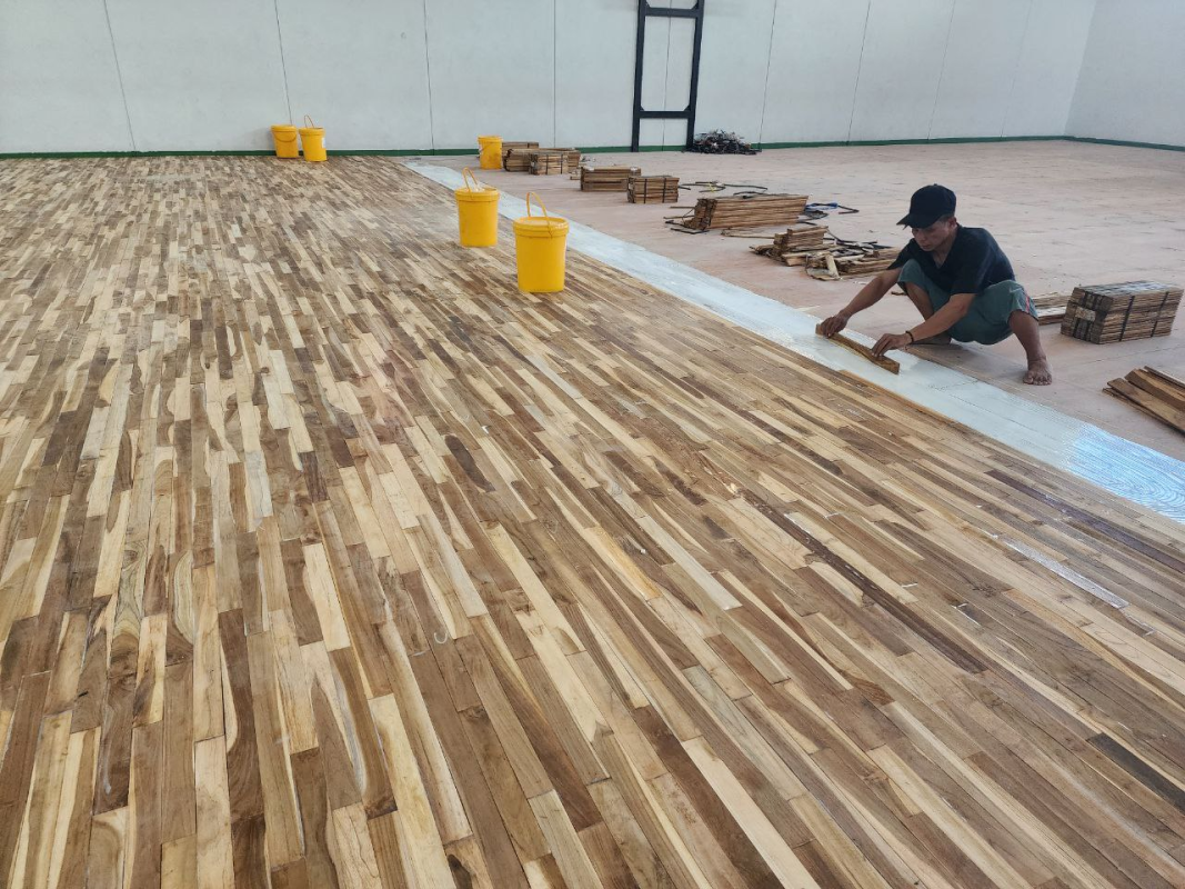 Proyek Lantai Kayu Jati Lapangan Basket di Chung Chung International School