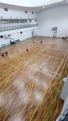 Portofolio Proyek Lantai Parket & Lantai Kayu 12 Pemasangan Lantai Lapangan Basket Kayu Premium di Singapore Intercultural School Surabaya