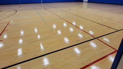 Apa keuntungan lantai parket basket