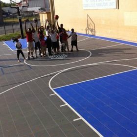 Pilihan lantai lapangan basket