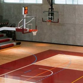 Lantai lapangan basket indoor kayu