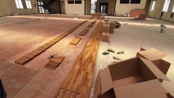 Jasa pasang lantai kayu lapangan basket lantaiparket.id