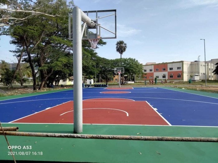 Jasa pasang lantai kayu lapangan basket lantaiparket.id