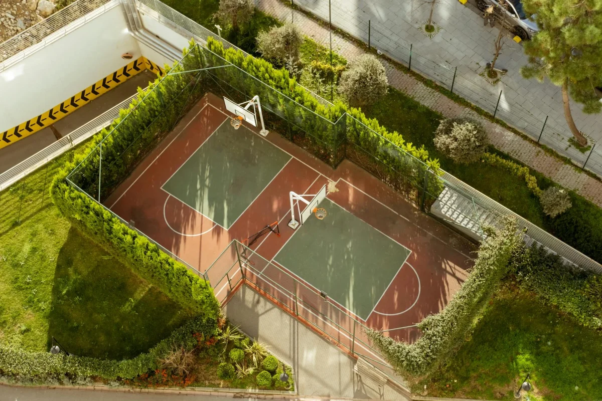 Foto oleh Yusuf Çelik di Pexels Basketball Court Interlocking Tiles