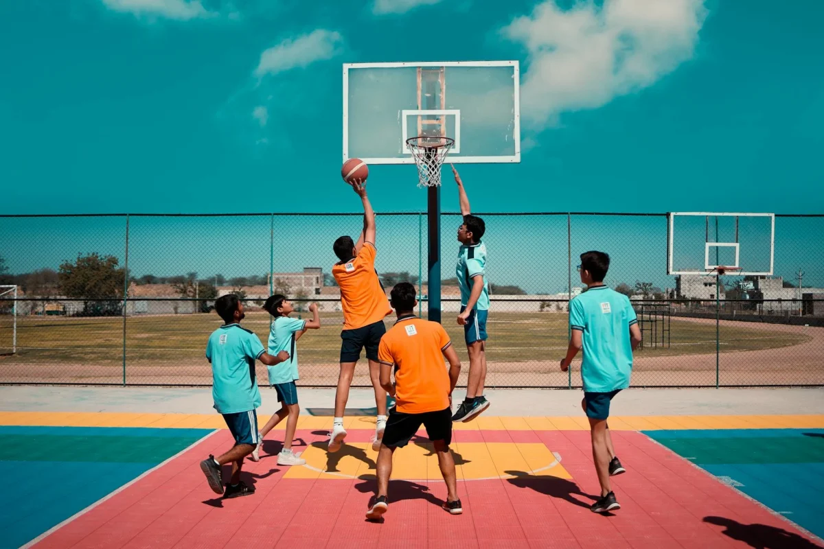 Lantai Parket Kayu Lapangan Basket Indoor Terbaik 2026 1 Basketball Court Maple Wood