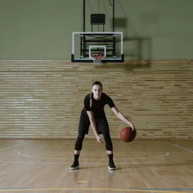 Jasa Pasang Lapangan Basket Kayu Modern Standar FIBA 2026 8 Basketball Court Wood Flooring Professional Coating