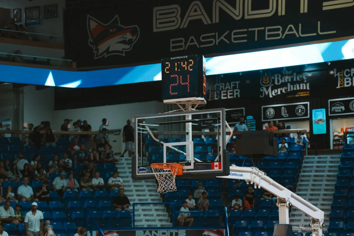Vendor Lantai Kayu Basket Indonesia Terbaik 2026 5 Basketball Hoop Indoor Stadium