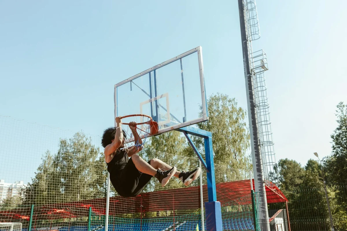 Foto oleh Yaroslav Shuraev di Pexels Basketball Hoop Installation Technician