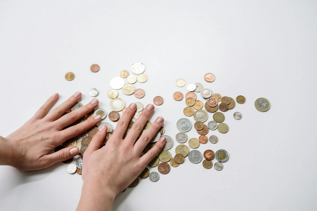 Perbedaan Lantai Parket dan Lantai Kayu Biasa 2026 6 Budget Planning Gold Coins