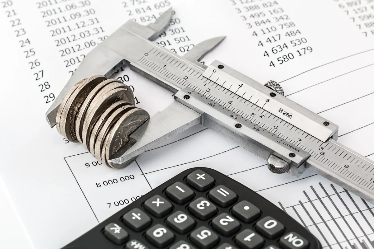 7 Alternatif Lantai Parket Kayu Murah & Berkualitas 2026 9 Budget Planning House Renovation