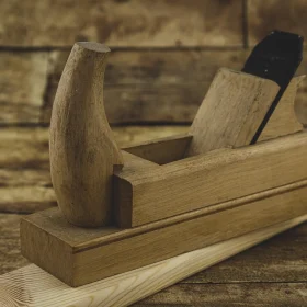 Apakah Lantai Parket Tahan Air? Panduan Lengkap 2026 7 Carpenter Construction Tools
