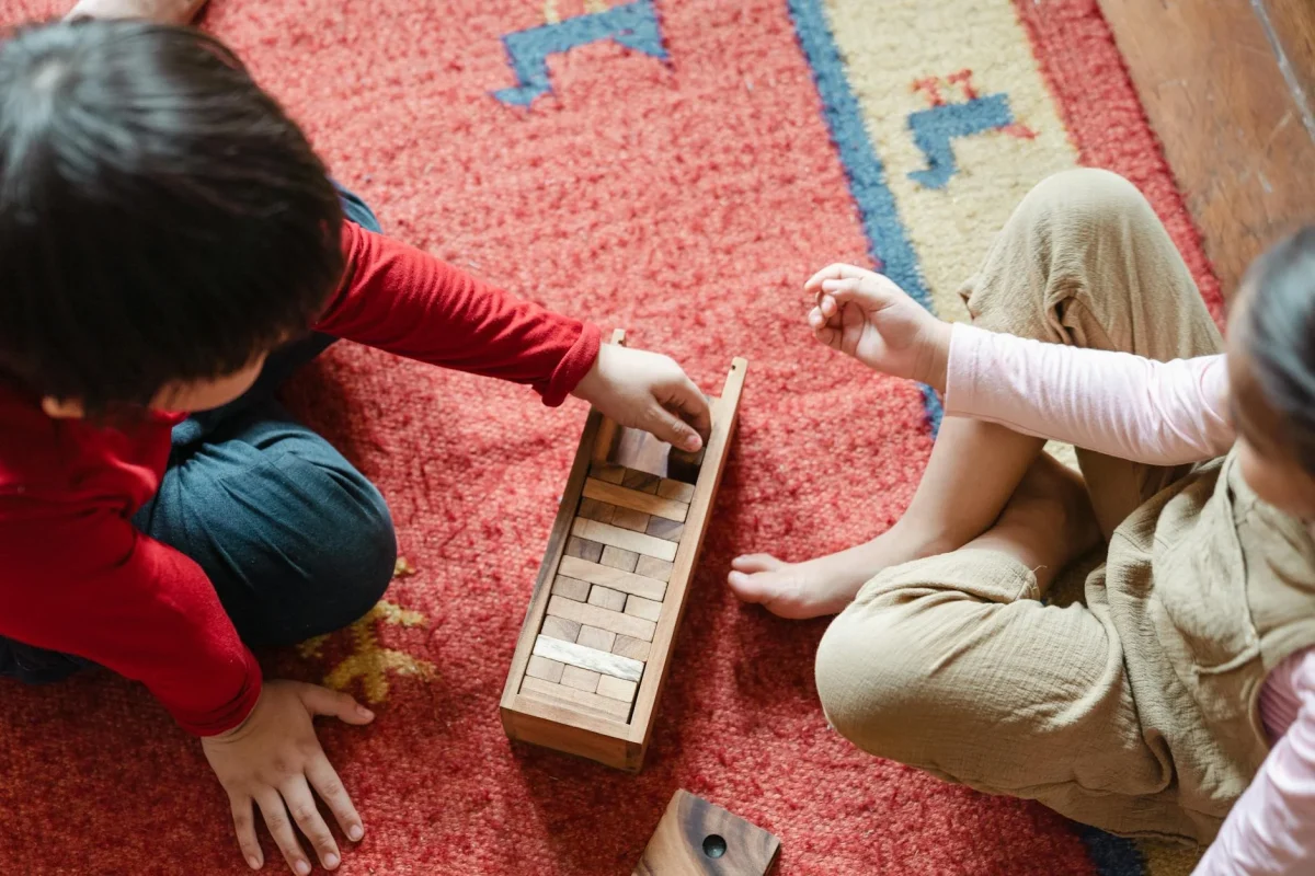 Apakah Parket Kayu Memicu Alergi Debu? Cek Faktanya 2026 2 Carpet Vs Wood Allergy