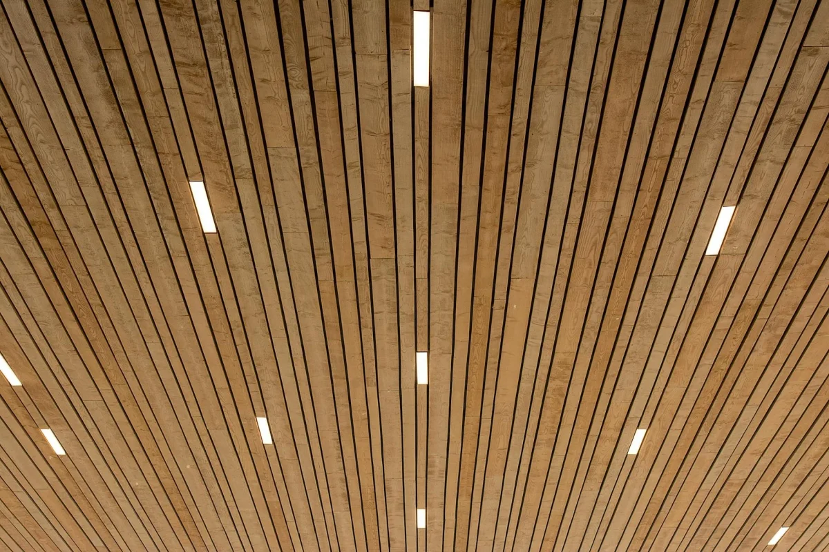 Jasa Pasang Lantai Kayu Parket Khusus Plafon 2026 4 Ceiling Installation Wood Plank