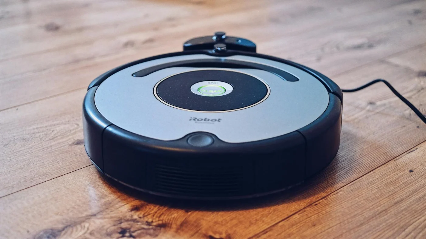 Parket vs Granit: Mana yang Lebih Mewah untuk Rumah Anda? 4 Cleaning Floor Vacuum Cleaner Home Maintenance