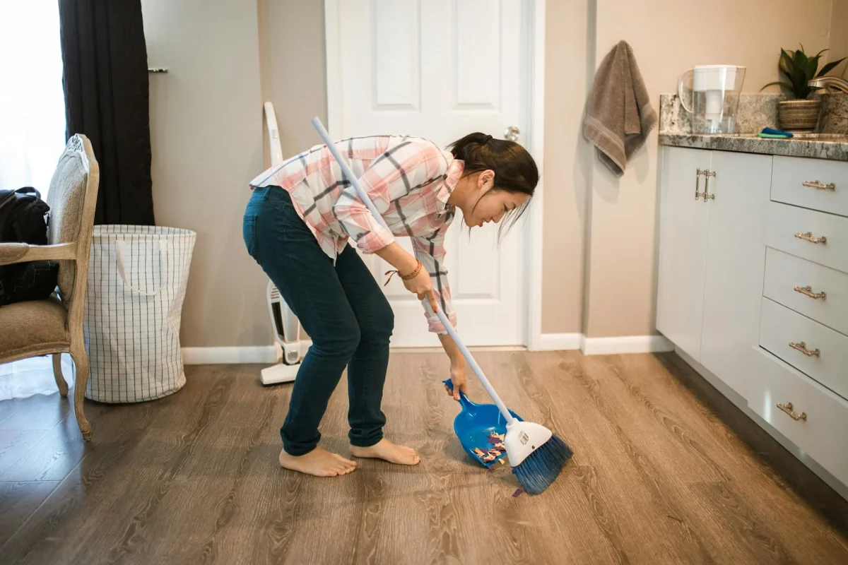 Foto oleh RDNE Stock project di Pexels Cleaning Floor Water Resistance
