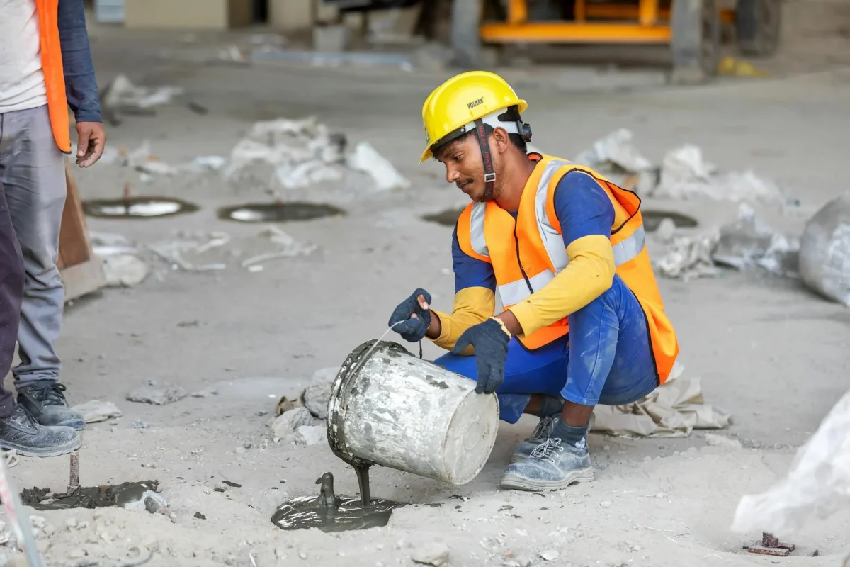 Kontraktor Lapangan Basket Tangerang Spesialis Lantai Kayu 2026 3 Construction Site Floor Installation
