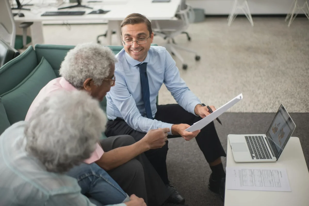 Foto oleh Kampus Production di Pexels Customer Service Consultation
