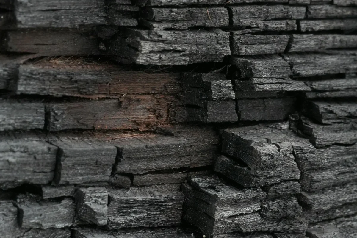 Jasa & Minyak Poles Lantai Kayu Basket Terbaik 2026 7 Damaged Wood