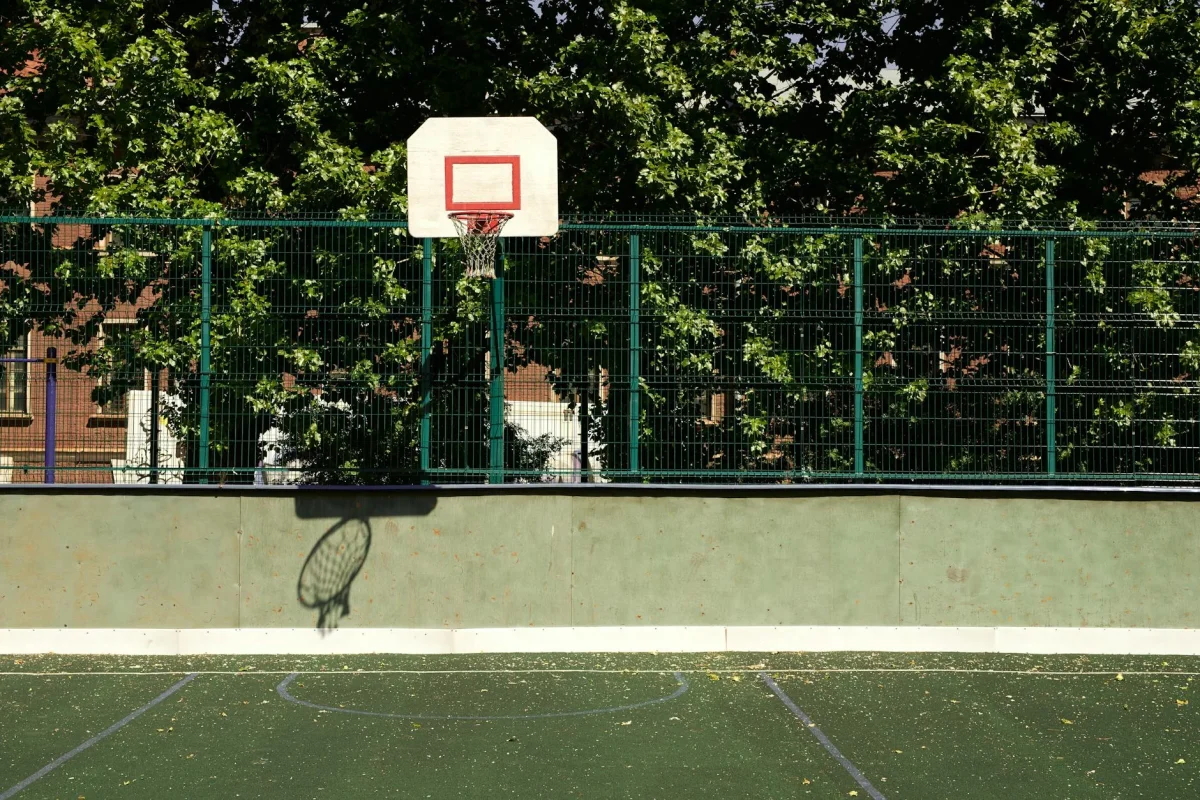 Foto oleh cottonbro studio di Pexels Damaged Wood Floor Outdoor Basketball Court