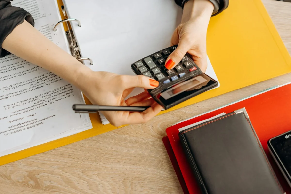 Jasa Pasang Lantai Kayu Profesional 2026 | lantaiparket.id 6 Document Calculator Home Plan