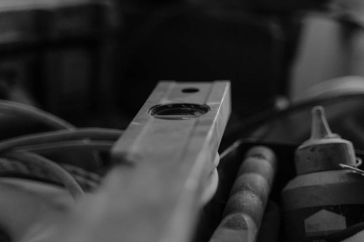 Lantai Parket Kayu Tahan Cuaca Panas Hujan Terbaik 2026 6 Floor Measurement Spirit Level