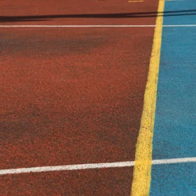 Kayu Terbaik untuk Lapangan Basket Indoor 2026 9 Floor Painting Basketball Lines Varnish