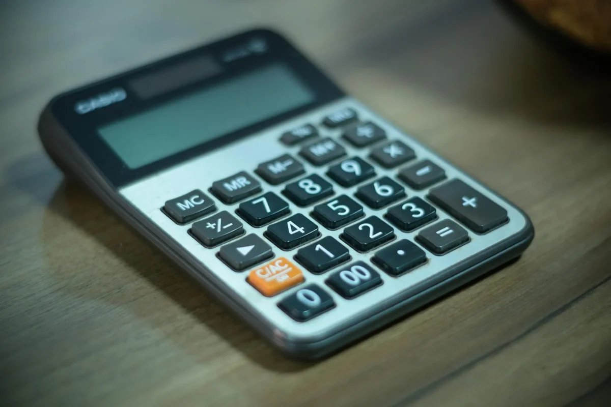 Foto oleh Dione Neris di Pexels Floor Plan Calculator