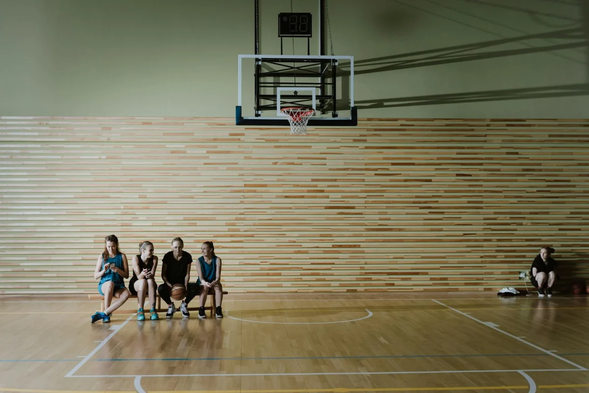 Cara Pasang Lantai Kayu Basket Standar FIBA 2026 6 Floor Sander Wood Polishing Basketball Court Paint