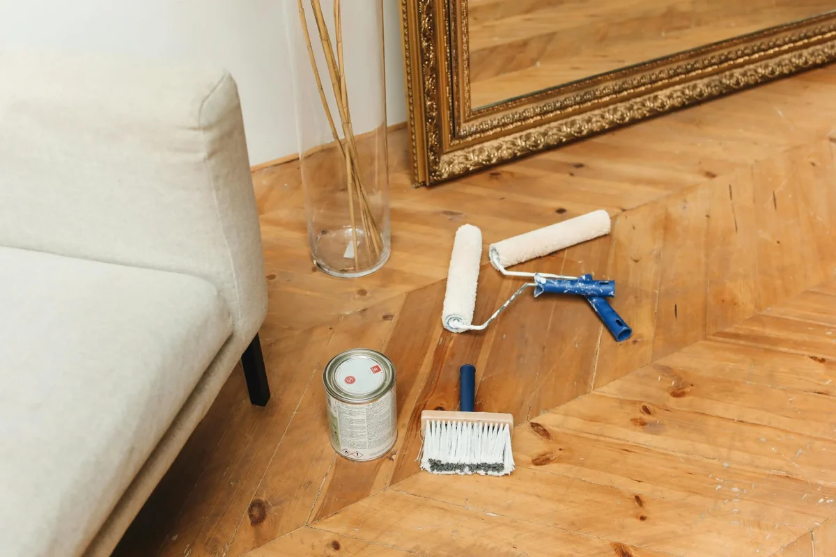 Apakah Parket Kayu Memicu Alergi Debu? Cek Faktanya 2026 5 Floor Varnish Liquid