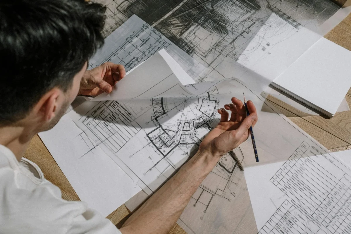 Foto oleh Ron Lach di Pexels Flooring Construction Engineering Blueprint