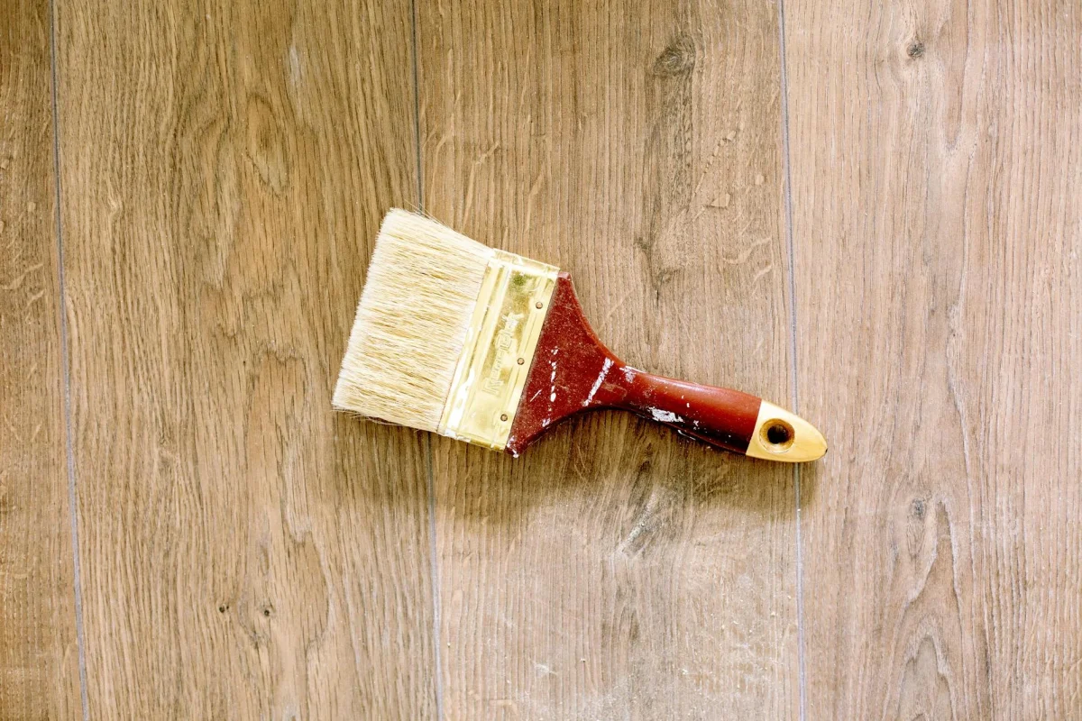 Perbedaan Lantai Parket dan Lantai Vinyl 2026 6 Flooring Tools Construction