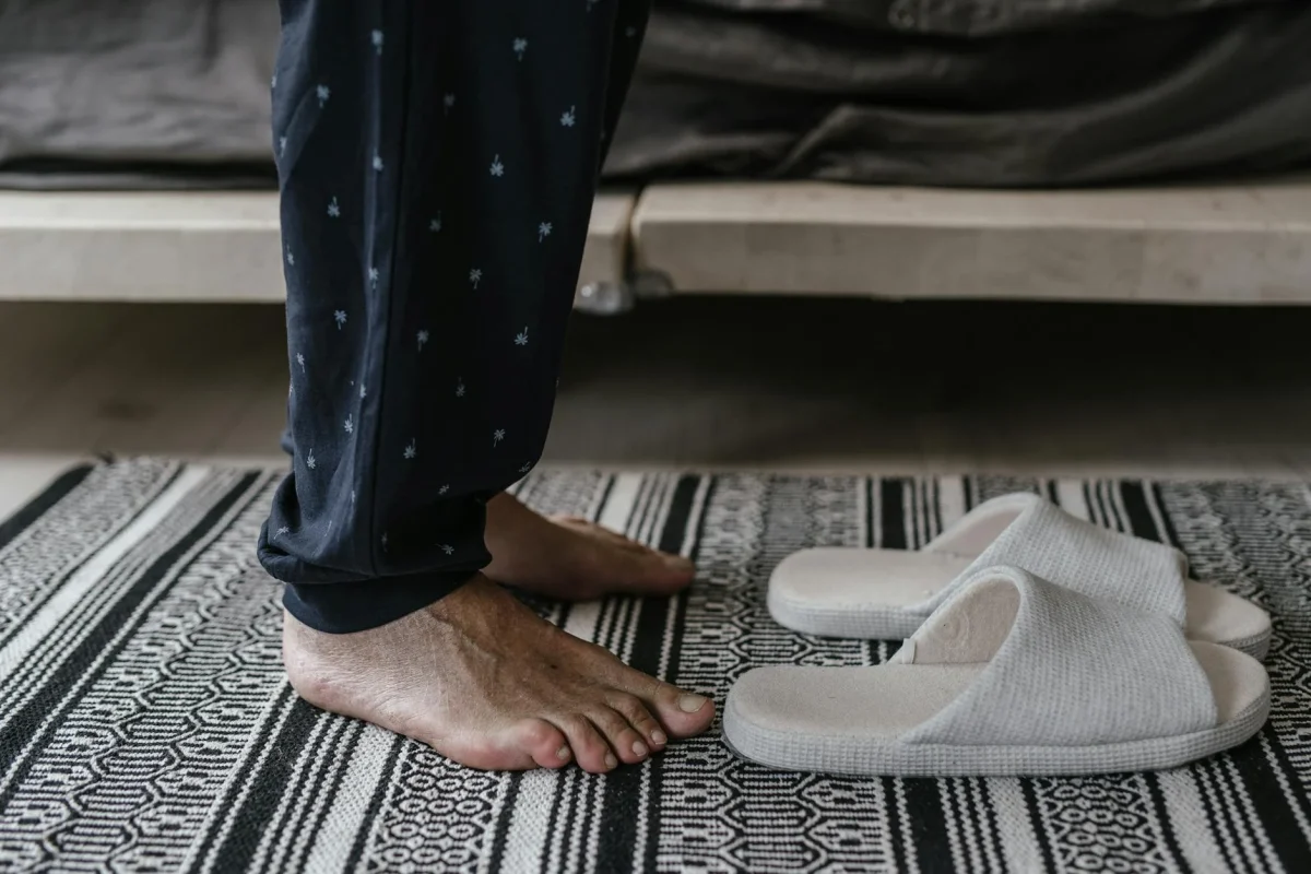 Foto oleh SHVETS production di Pexels Home Comfort Barefoot