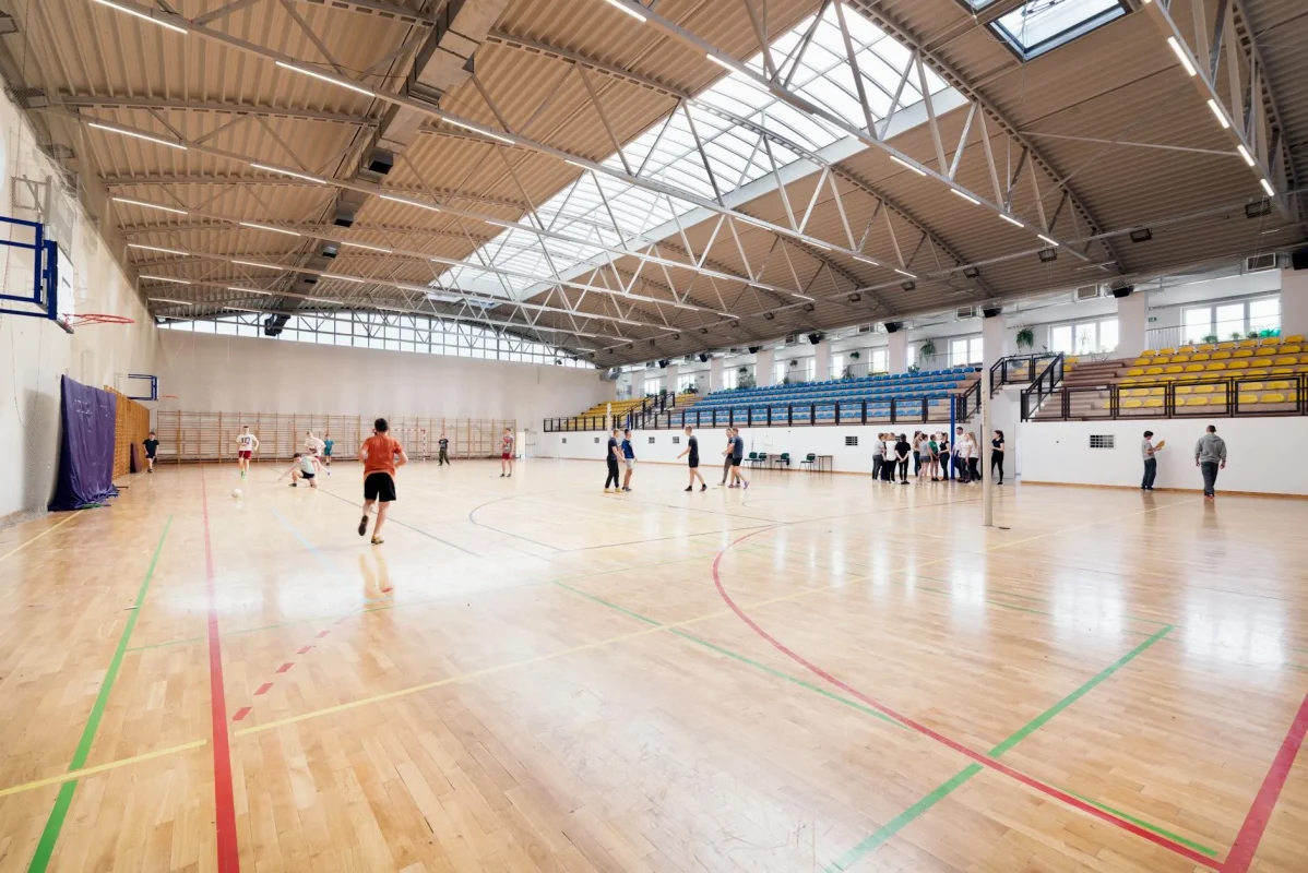 Manfaat Lantai Kayu Lapangan Indoor Terbaik 2026 1 Indoor Basketball Court Hardwood Floor
