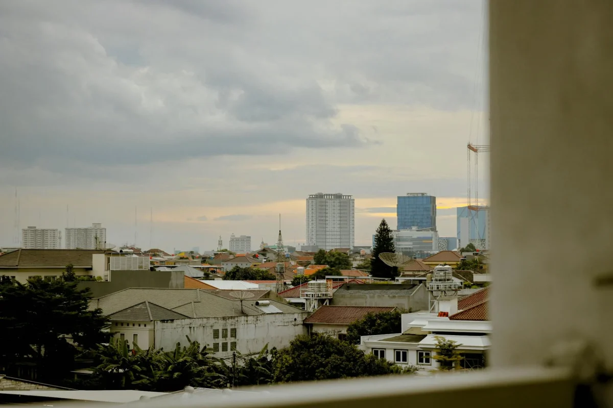 Foto oleh M Luthfi Nurrasjad di Pexels Jakarta City Map Residential Area