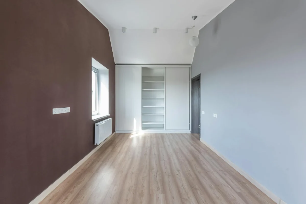 7 Alternatif Lantai Parket Kayu Murah & Berkualitas 2026 4 Laminate Floor Wood Texture