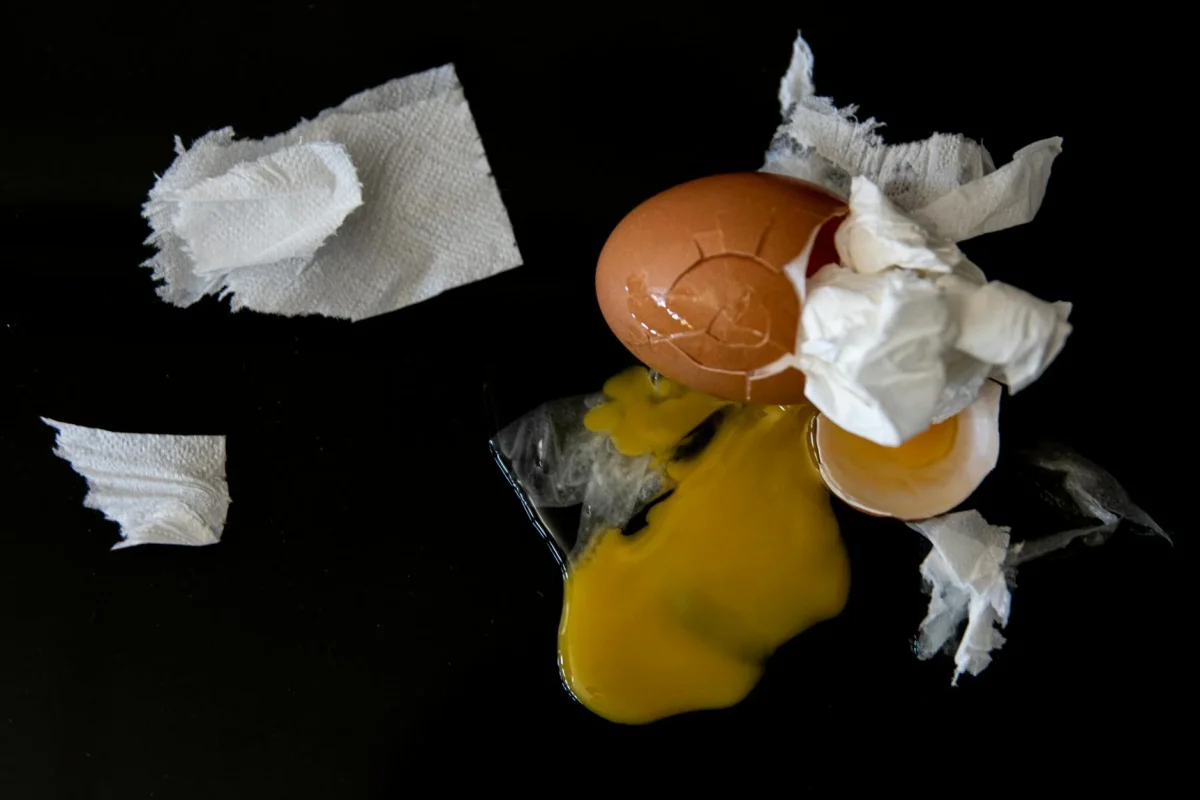 Foto oleh Magda Ehlers di Pexels Liquid Spill Paper Towel