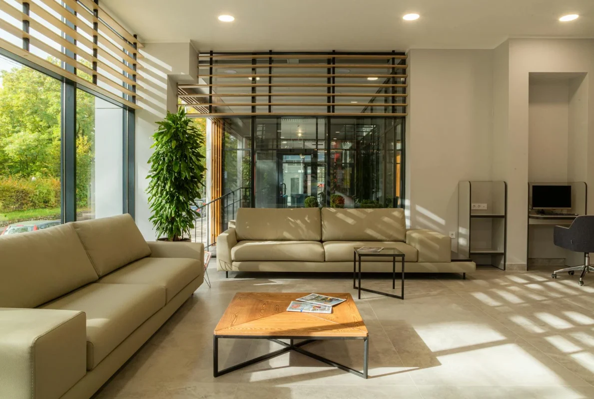 Foto oleh Yura Forrat di Pexels Living Room Restaurant Interior Modern Office