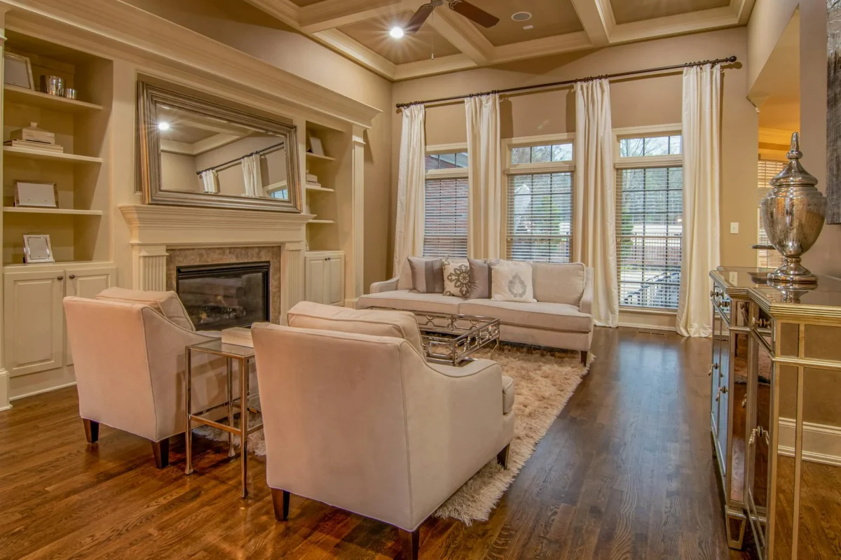 Merk Parket Lantai Kayu yang Bagus dan Awet 2026 4 Living Room Wooden Floor