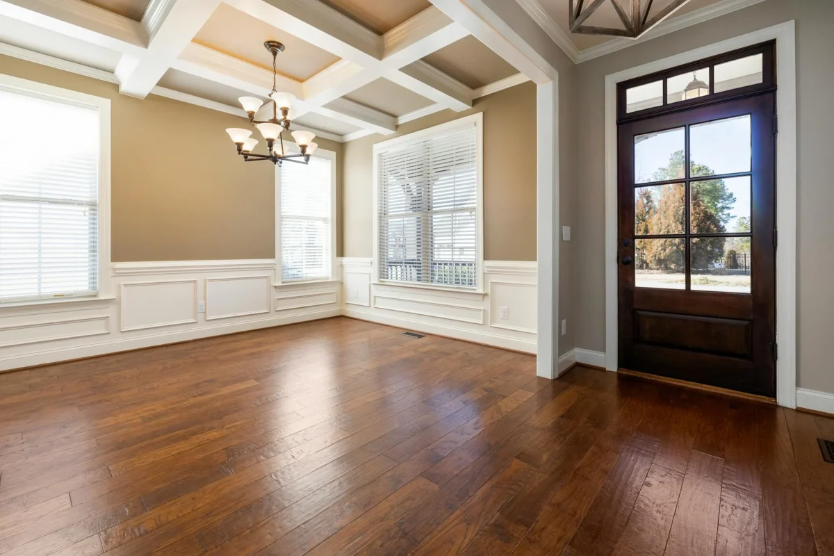 Kelemahan Lantai Interlock dibanding Parket & Solusinya 2026 3 Luxury House Hardwood Floor