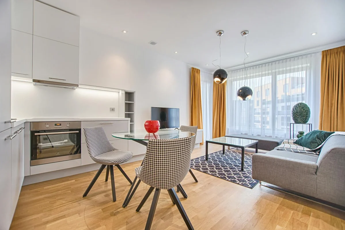 Foto oleh Viaceslav Kat di Pexels Luxury Living Room Wooden Floor