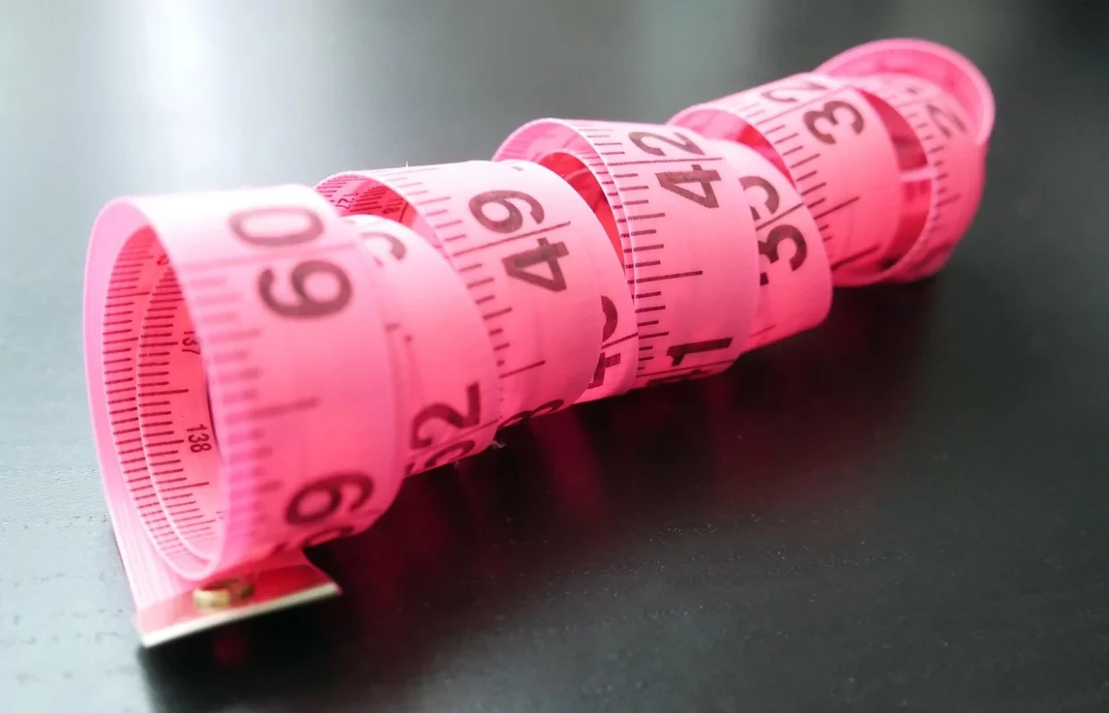 Produsen Parket Lantai Kayu Jati di Jepara Terbaik 2026 3 Measuring Tape Spirit Level