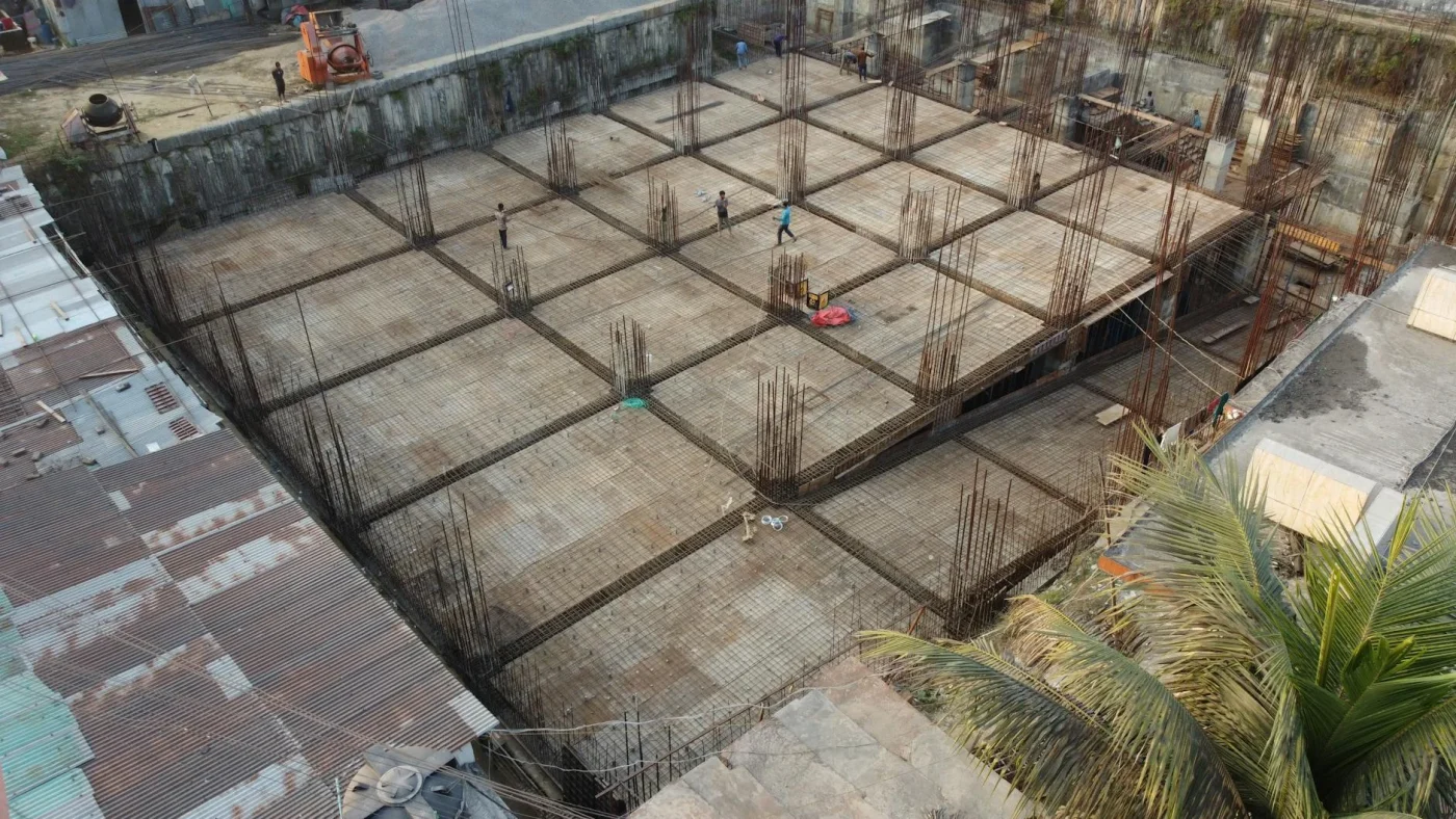Tips Sebelum Membeli Lantai Parket Kayu 2026 3 Mempertimbangkan Kondisi Teknis Lantai Dasar (Subfloor)