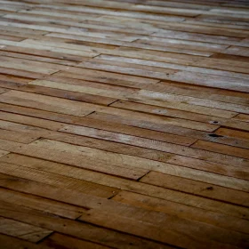 Kayu Parket Apa yang Paling Tahan Rayap? Cek Rekomendasinya! 7 Mengapa Harus Menggunakan Jasa Lantaiparket.id?