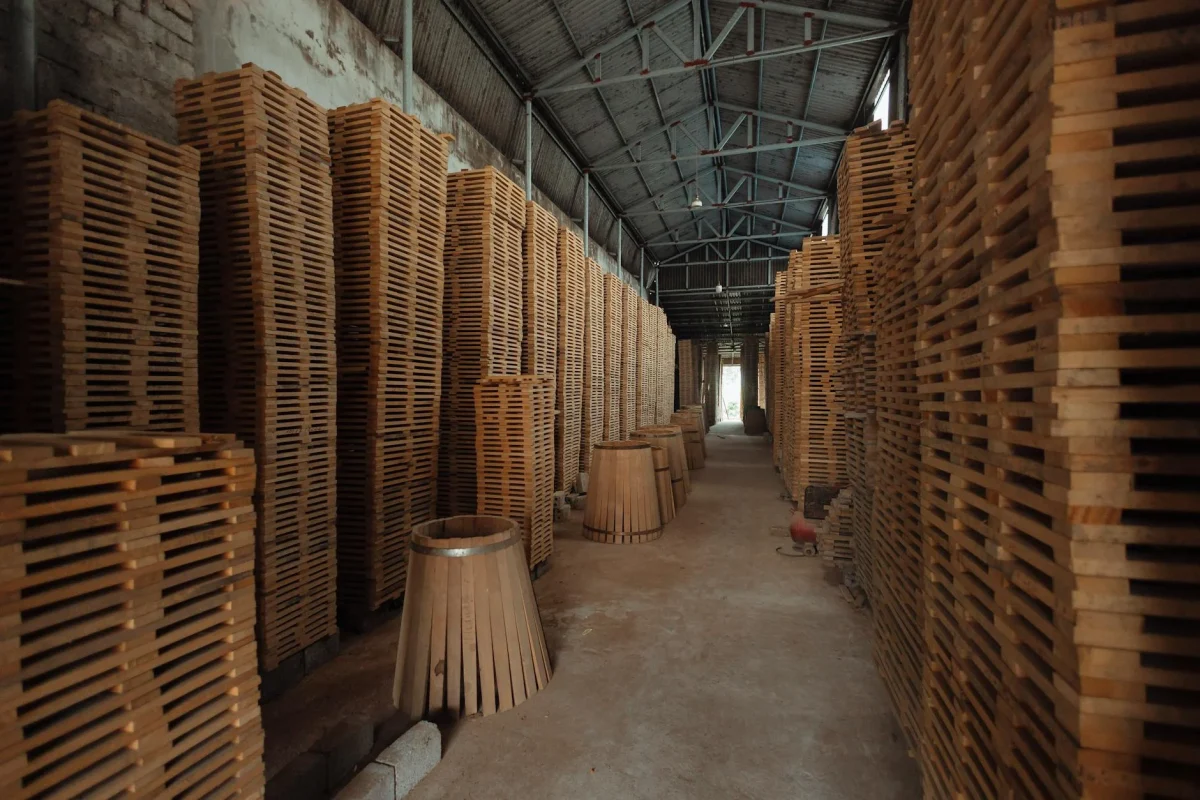Tips Sebelum Membeli Lantai Parket Kayu 2026 2 Menilai Kualitas Dan Durabilitas Material Secara Mendalam