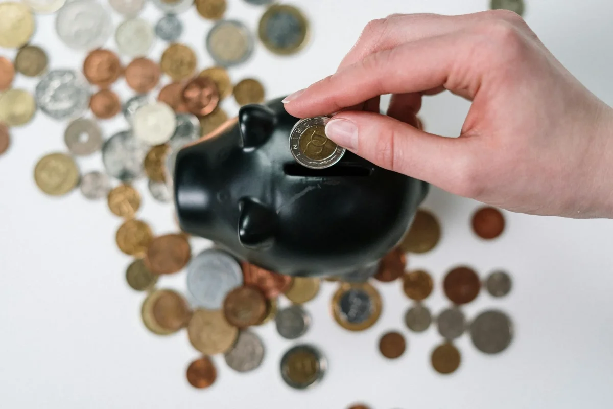 Foto oleh cottonbro studio di Pexels Money Budget Planning Flooring Cost